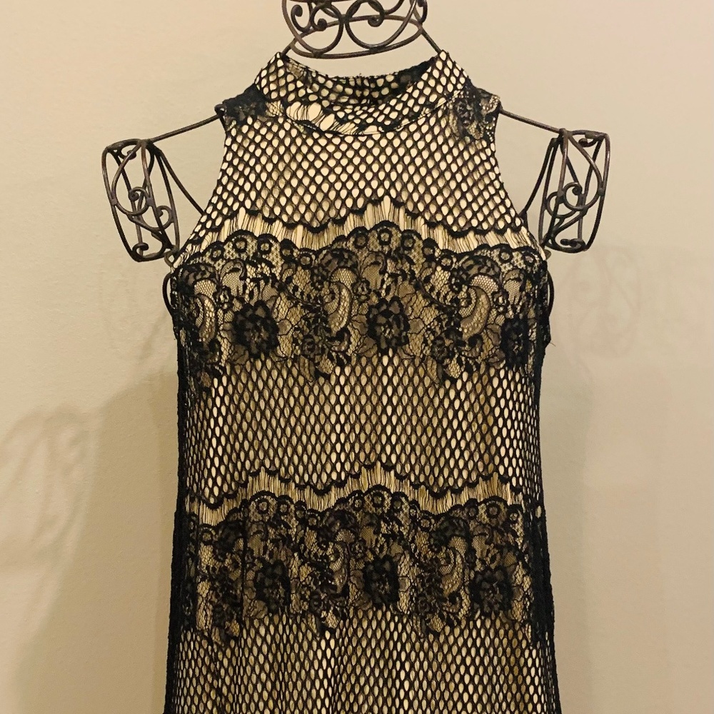 Short black/nude dress size M